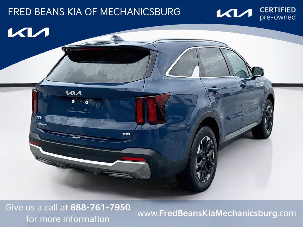 Certified 2024 Kia Sorento S w/ Panoramic Sunroof Package AWD/4WD image 7