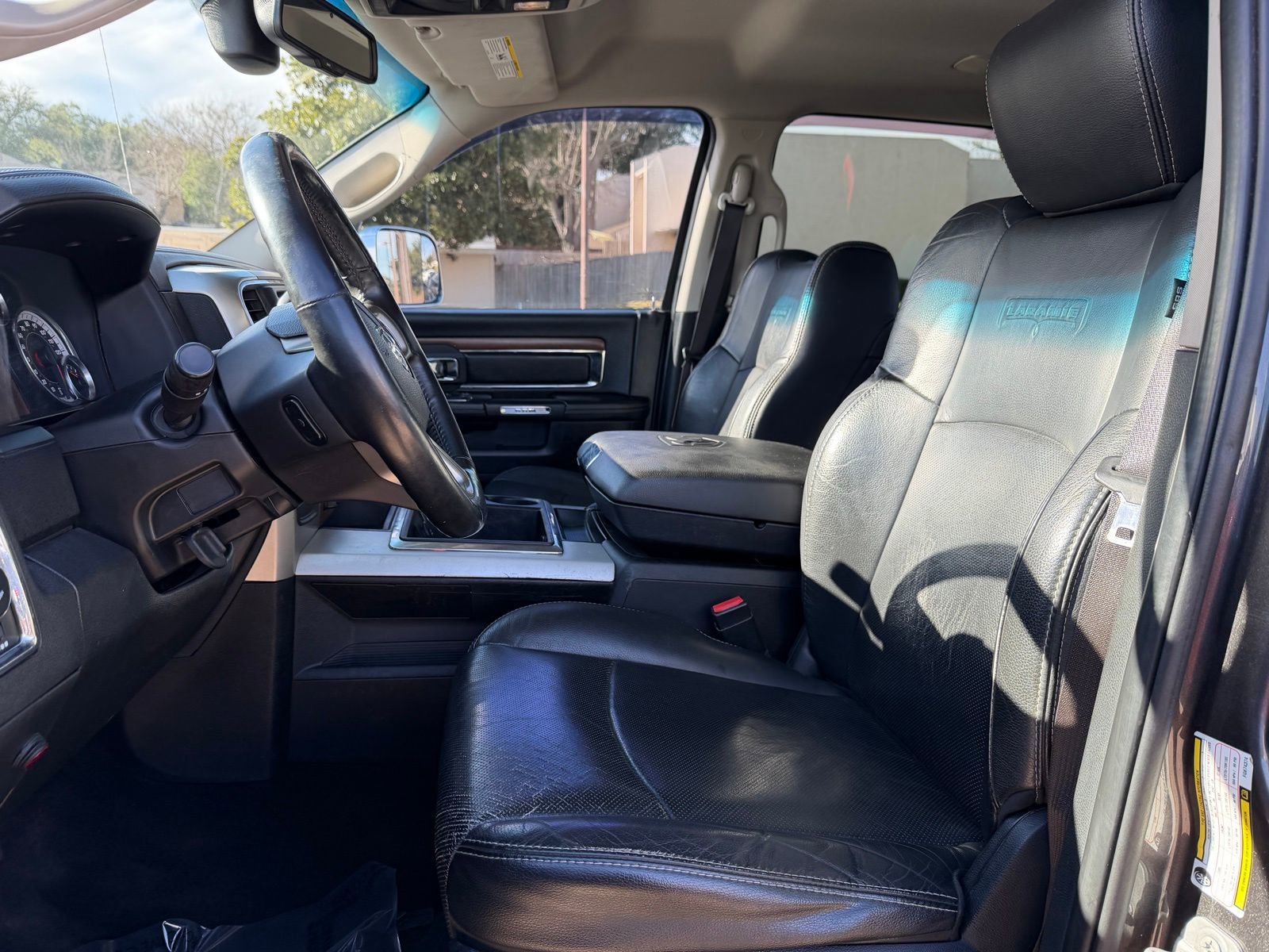 Used 2015 RAM 2500 Laramie w/ Protection Group image 19