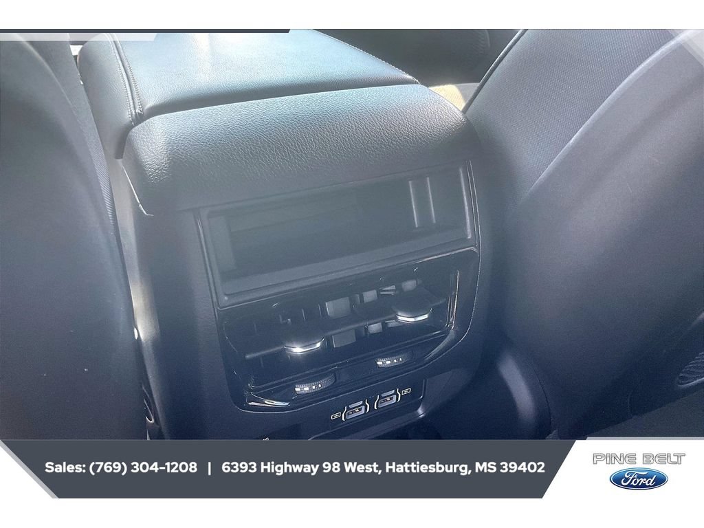 Used 2023 Jeep Grand Cherokee Altitude AWD/4WD image 25