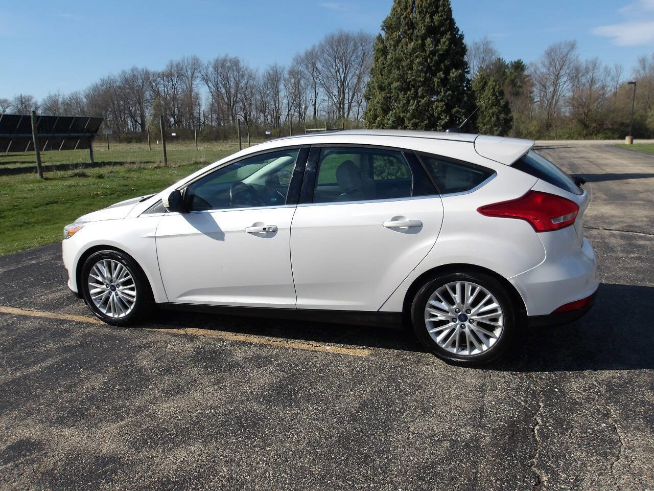 Used 2016 Ford Focus Titanium image 14