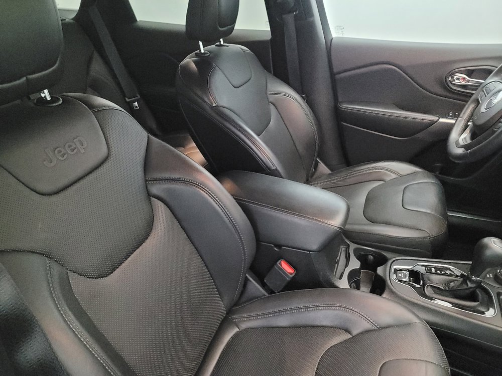 Used 2019 Jeep Cherokee Limited image 21