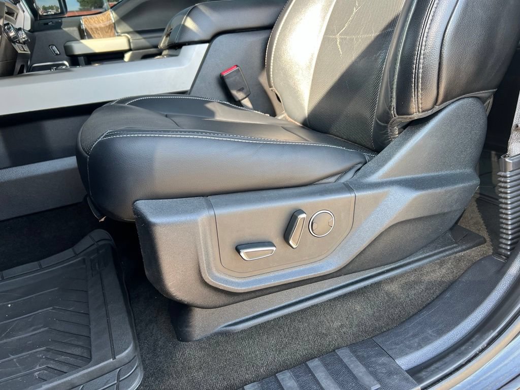 Used 2017 Ford F250 Lariat w/ Lariat Ultimate Package AWD/4WD image 15