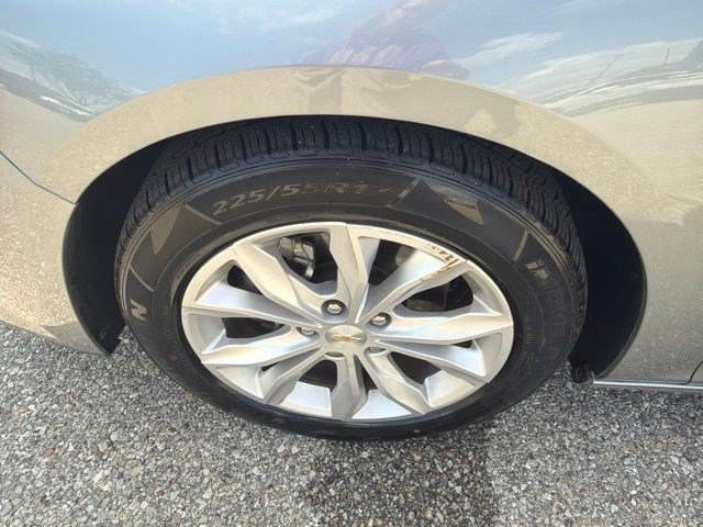 Used 2024 Chevrolet Malibu LT FWD image 10