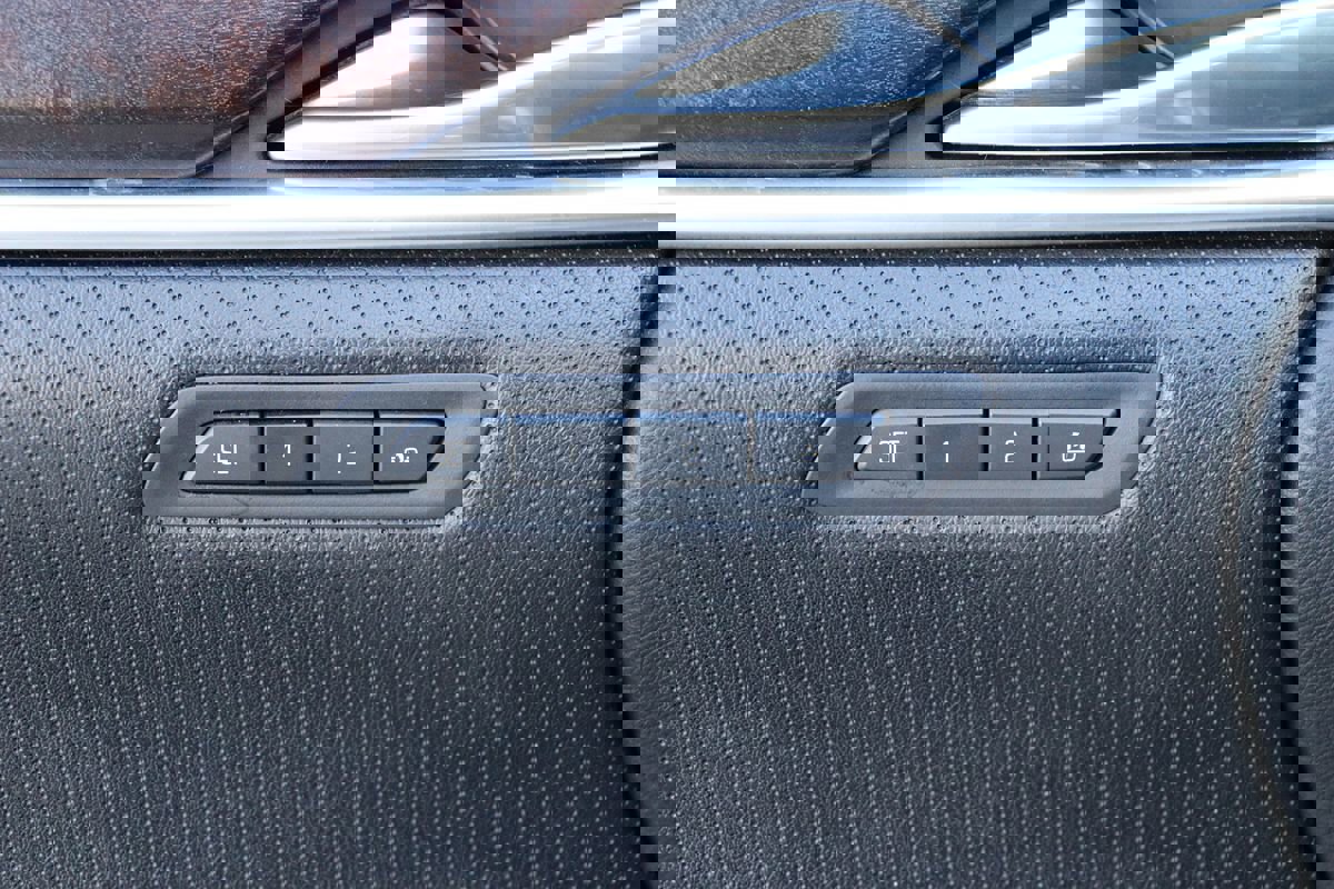 Used 2019 Cadillac XTS Luxury image 41