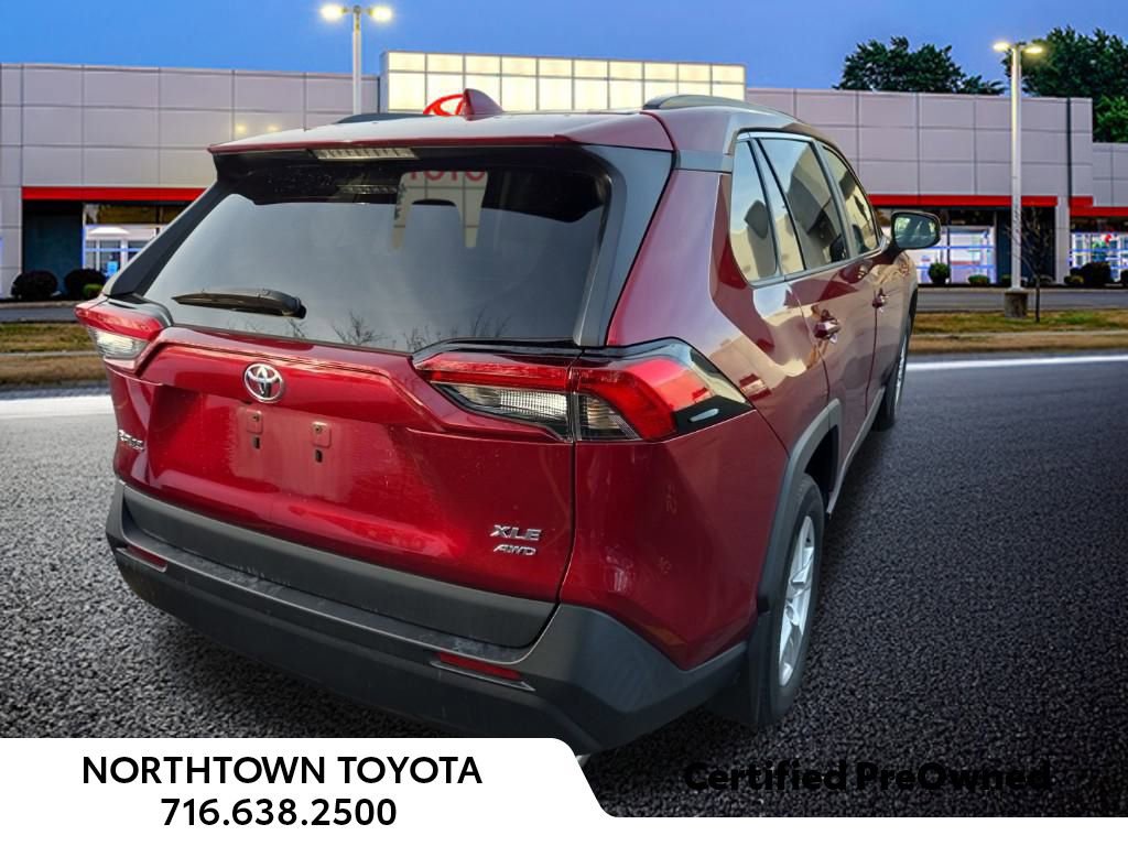 Used 2021 Toyota RAV4 XLE image 5