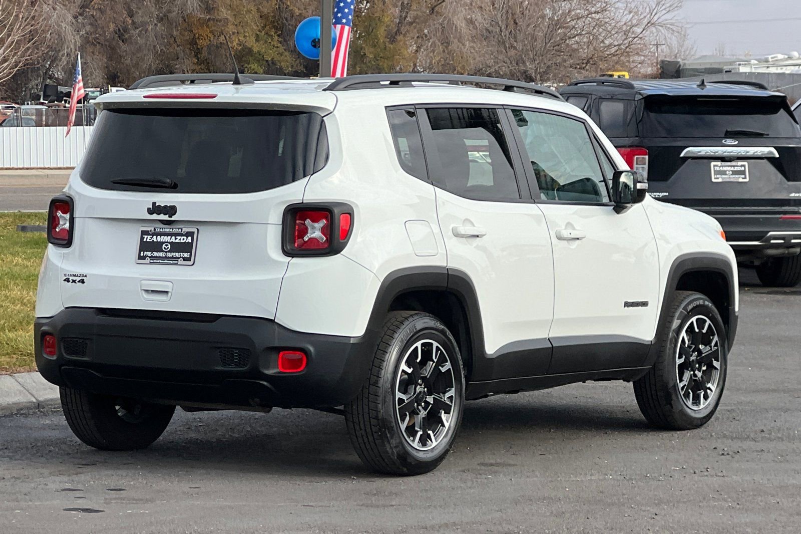 Used 2023 Jeep Renegade Latitude image 4