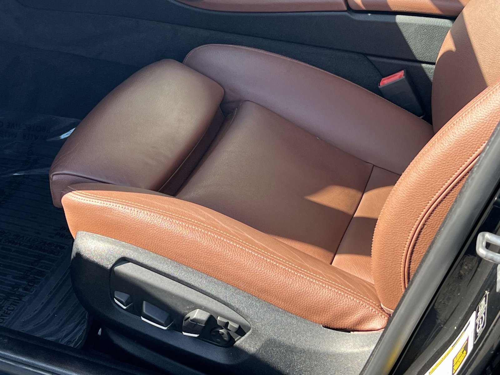 Used 2014 BMW 550i xDrive Sedan image 14