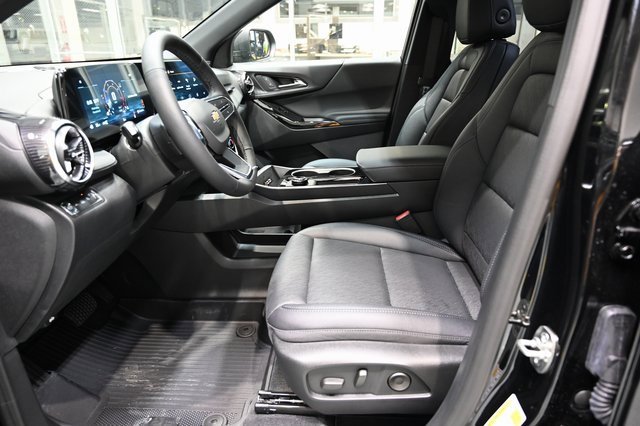New 2026 Chevrolet Equinox LT w/ Convenience Package II image 9