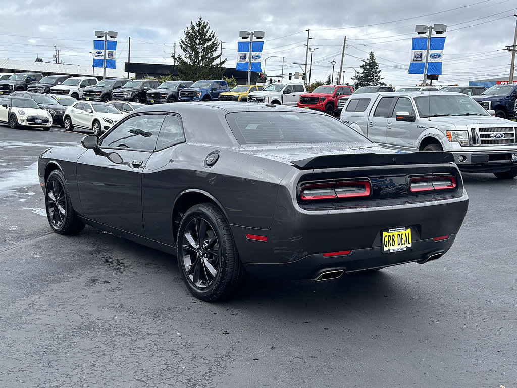 Used 2020 Dodge Challenger SXT w/ Blacktop Package AWD/4WD image 8