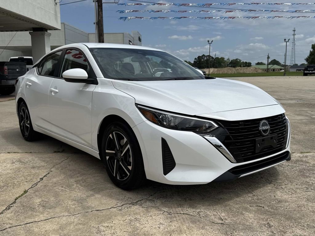 Used 2025 Nissan Sentra SV FWD image 2