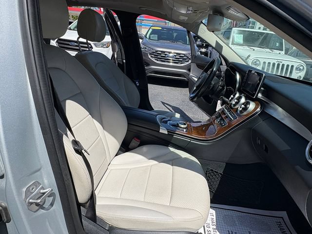 Used 2018 Mercedes-Benz C 300 Sedan image 18