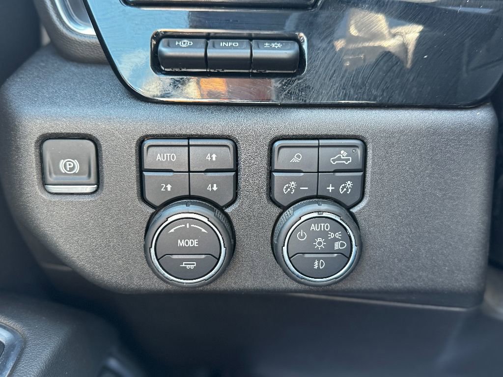Used 2025 Chevrolet Silverado 1500 LTZ w/ LTZ Premium Package image 6