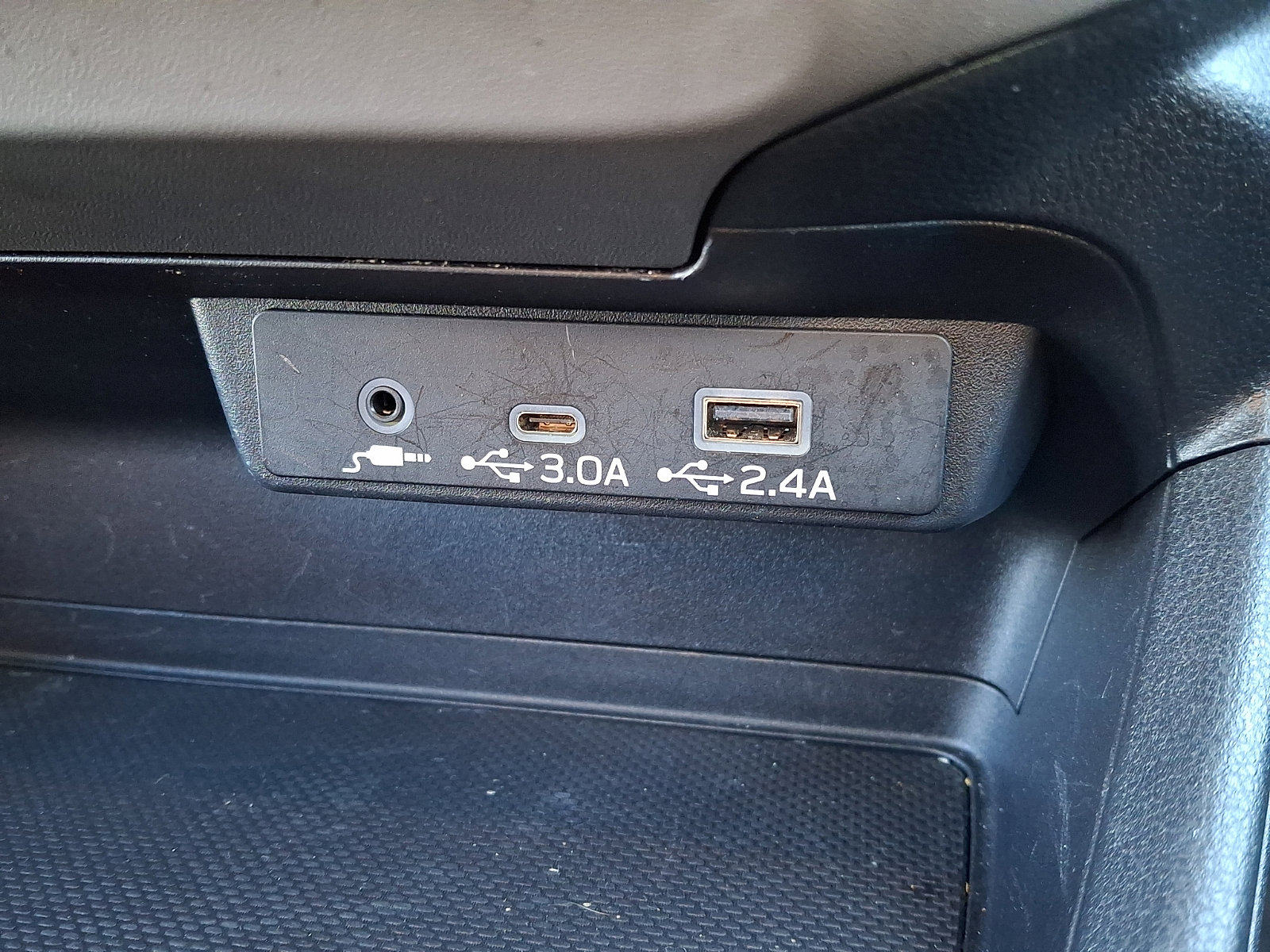 Used 2024 Subaru Crosstrek 2.0i Premium image 25