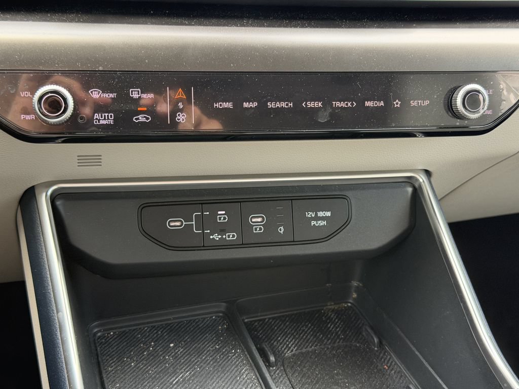 Certified 2026 Kia Carnival SX Prestige FWD image 28