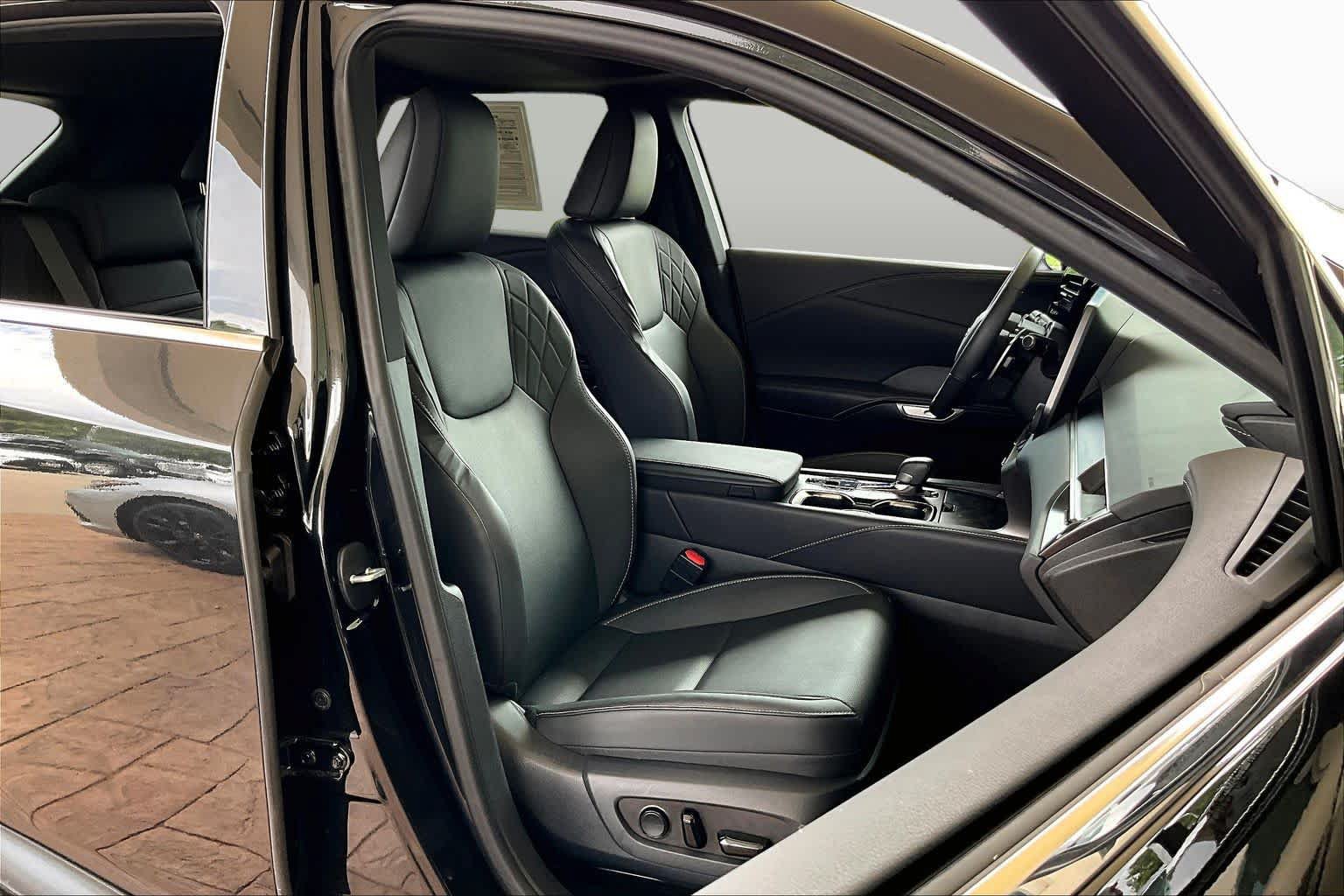Used 2026 Lexus RX 350 Premium w/ Convenience Package FWD image 8