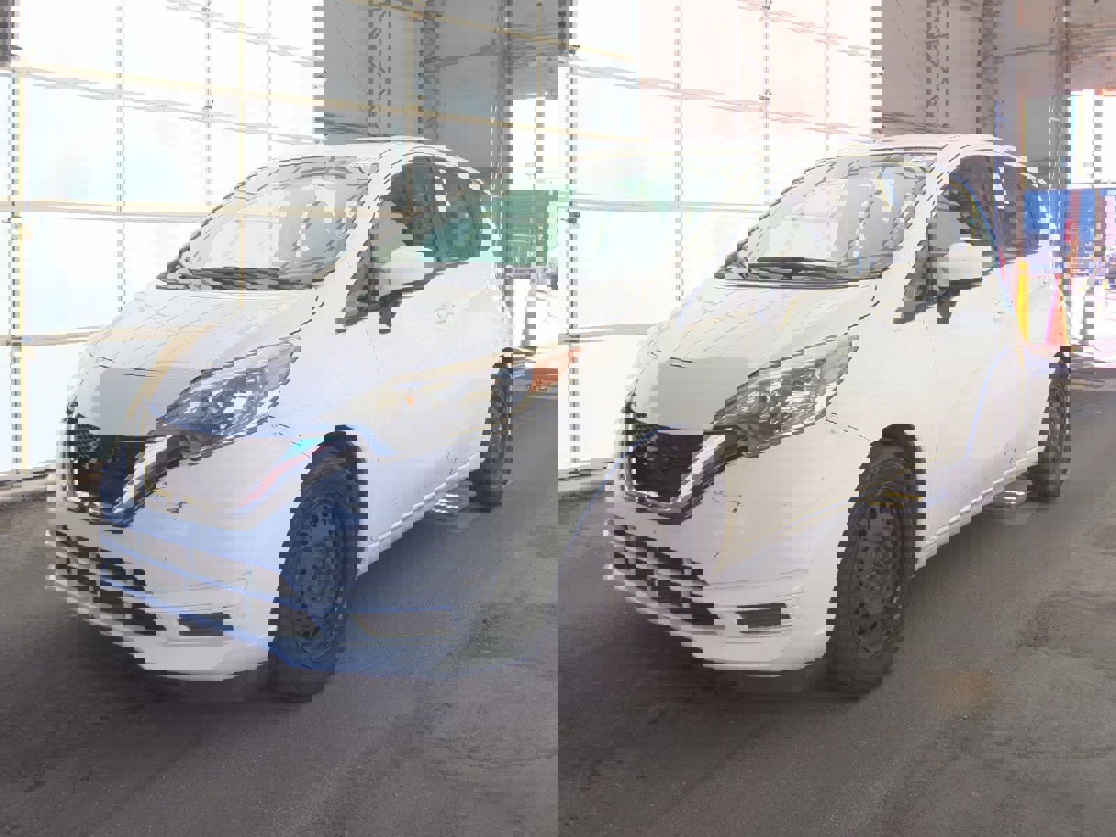 Used 2018 Nissan Versa Note SV image 2