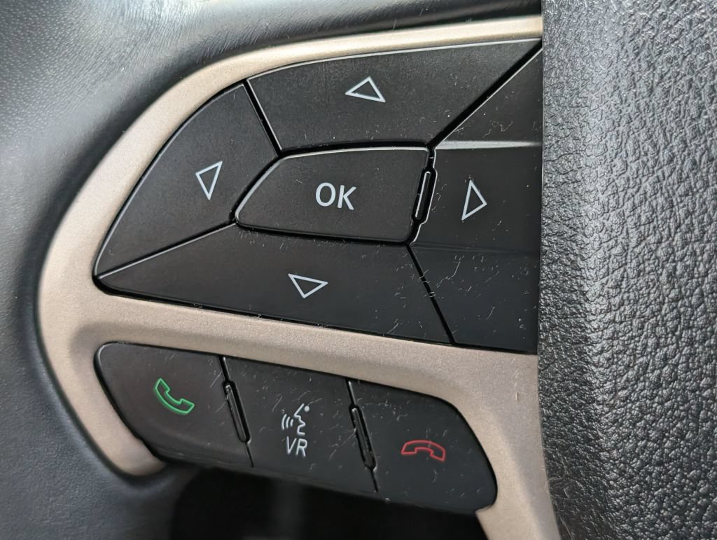 Used 2014 Jeep Grand Cherokee Laredo RWD image 12