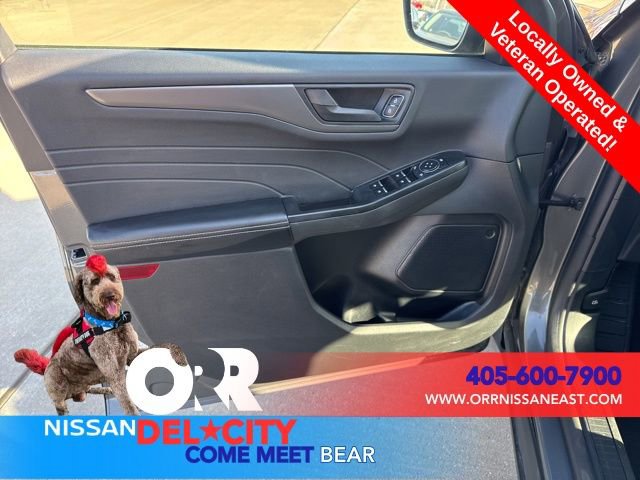 Used 2025 Ford Escape Active image 14