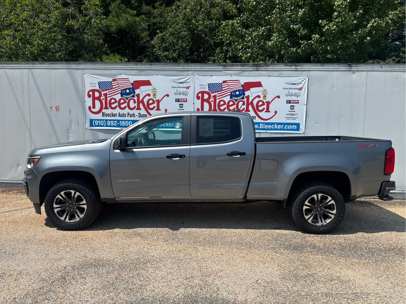 Used 2021 Chevrolet Colorado Z71 w/ Safety Package AWD/4WD image 7