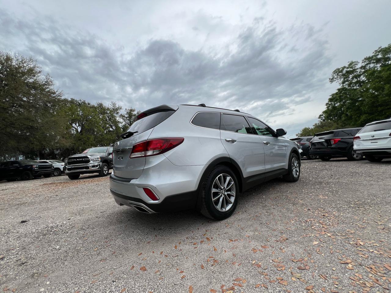 Used 2017 Hyundai Santa Fe SE w/ SE Premium Package 02 FWD image 42
