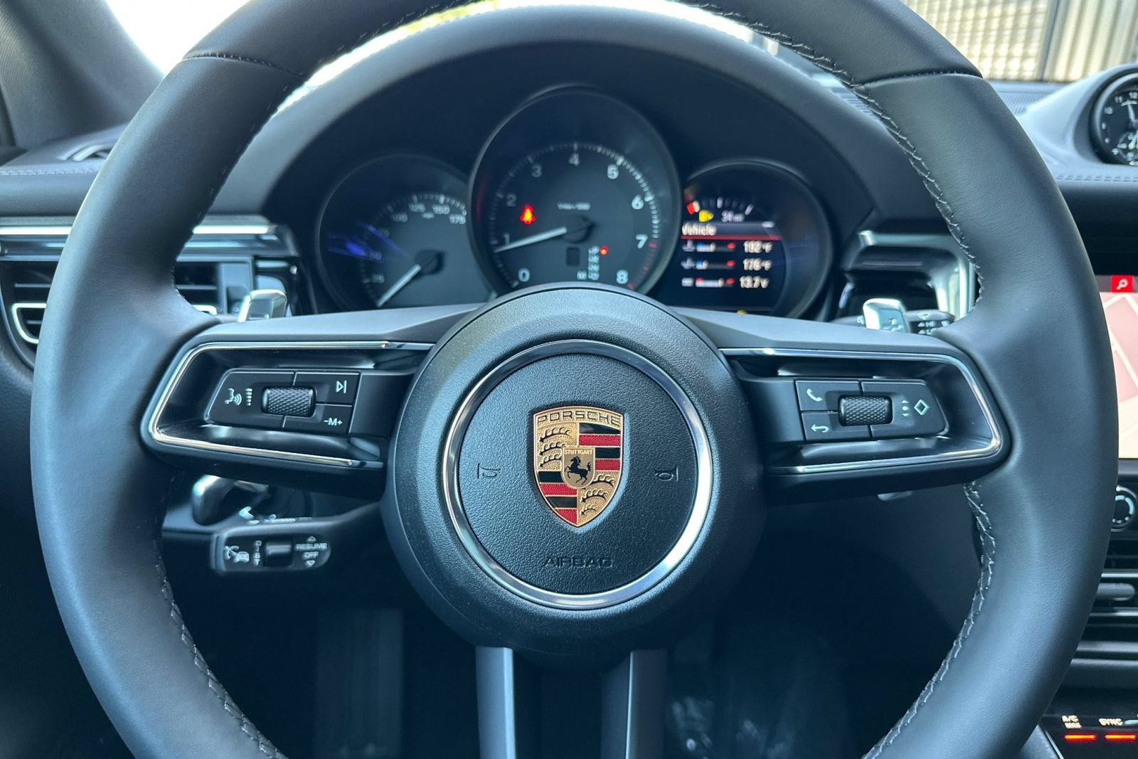 New 2026 Porsche Macan AWD/4WD image 29