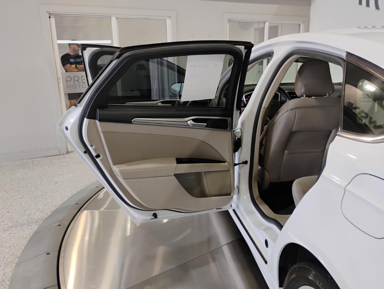 Used 2019 Ford Fusion SE image 42