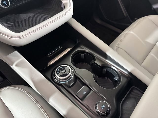 Used 2025 Ford Explorer Active w/ Active Comfort Package image 24