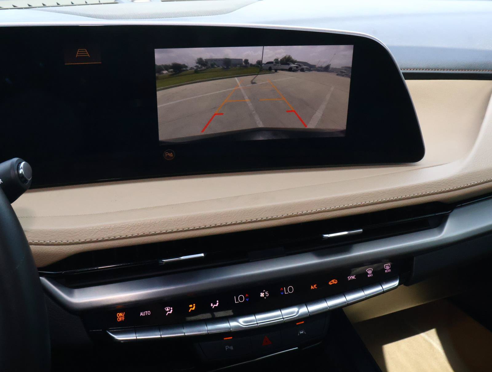 Certified 2024 Cadillac XT4 Luxury FWD image 29