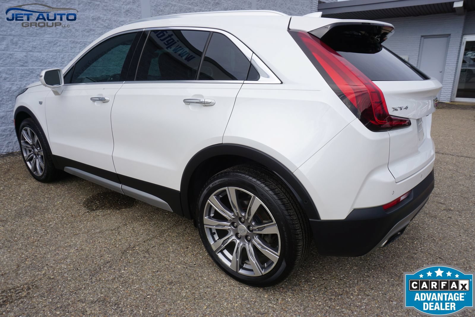 Used 2019 Cadillac XT4 Premium Luxury w/ Technology Package FWD image 8
