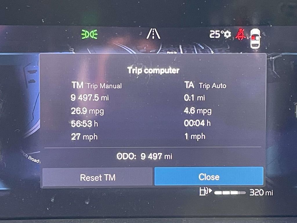 Used 2023 Volvo XC60 B5 Core image 15