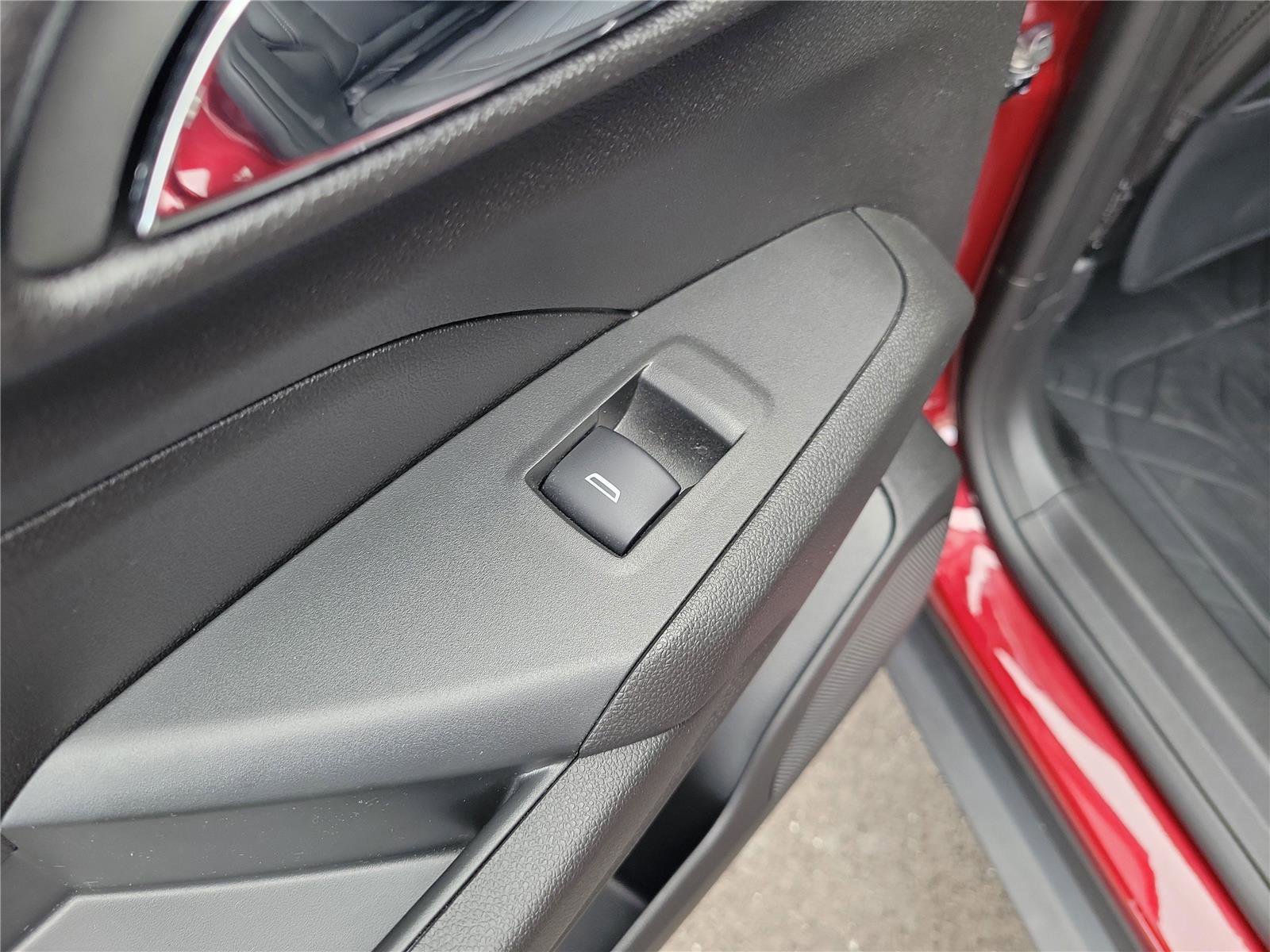 Used 2024 Chevrolet Trax LT w/ Driver Confidence Package image 15