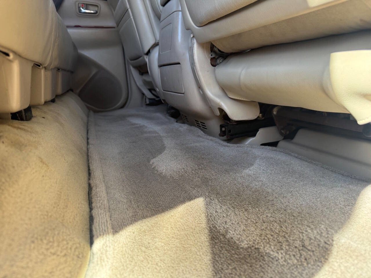 Used 2001 Lexus LX 470 4WD image 33