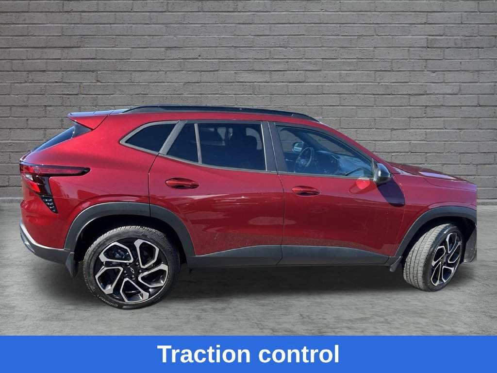 Used 2024 Chevrolet Trax RS w/ Sunroof Package FWD image 10