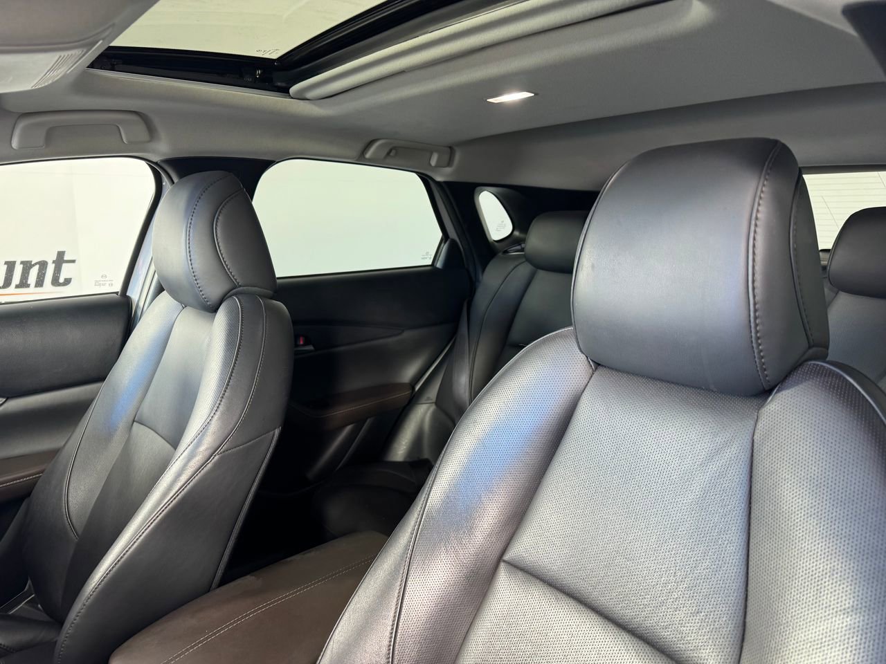 Used 2024 MAZDA CX-30 AWD 2.5 S w/ Premium Package image 3