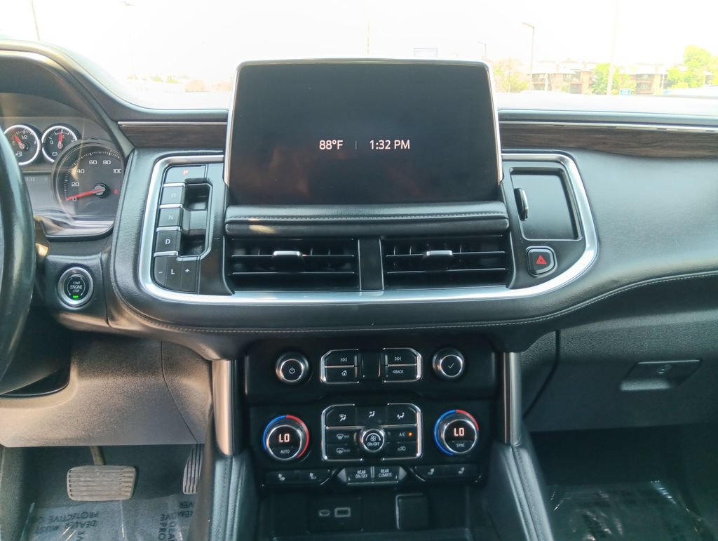 Used 2021 Chevrolet Tahoe Z71 w/ Z71 Signature Package AWD/4WD image 18