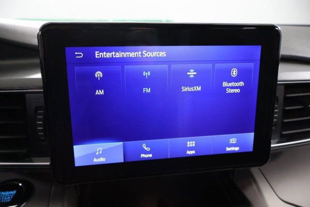 Used 2024 Ford Explorer XLT w/ Equipment Group 202A image 23