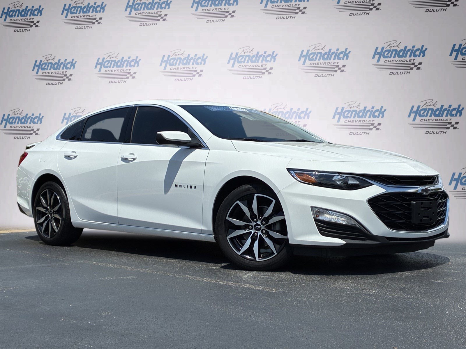 Used 2025 Chevrolet Malibu RS FWD image 2
