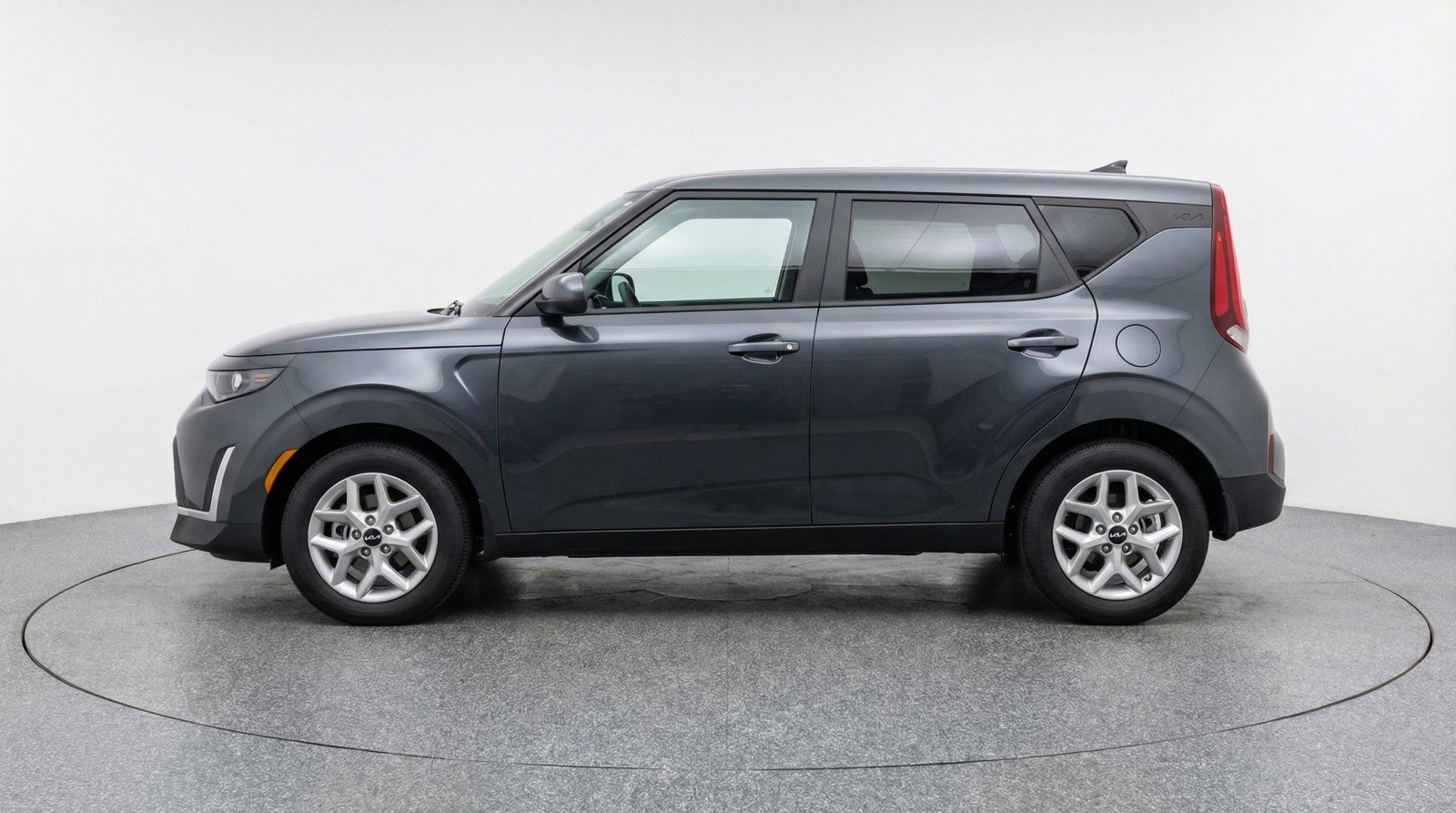 Used 2025 Kia Soul LX w/ LX Technology Package image 5