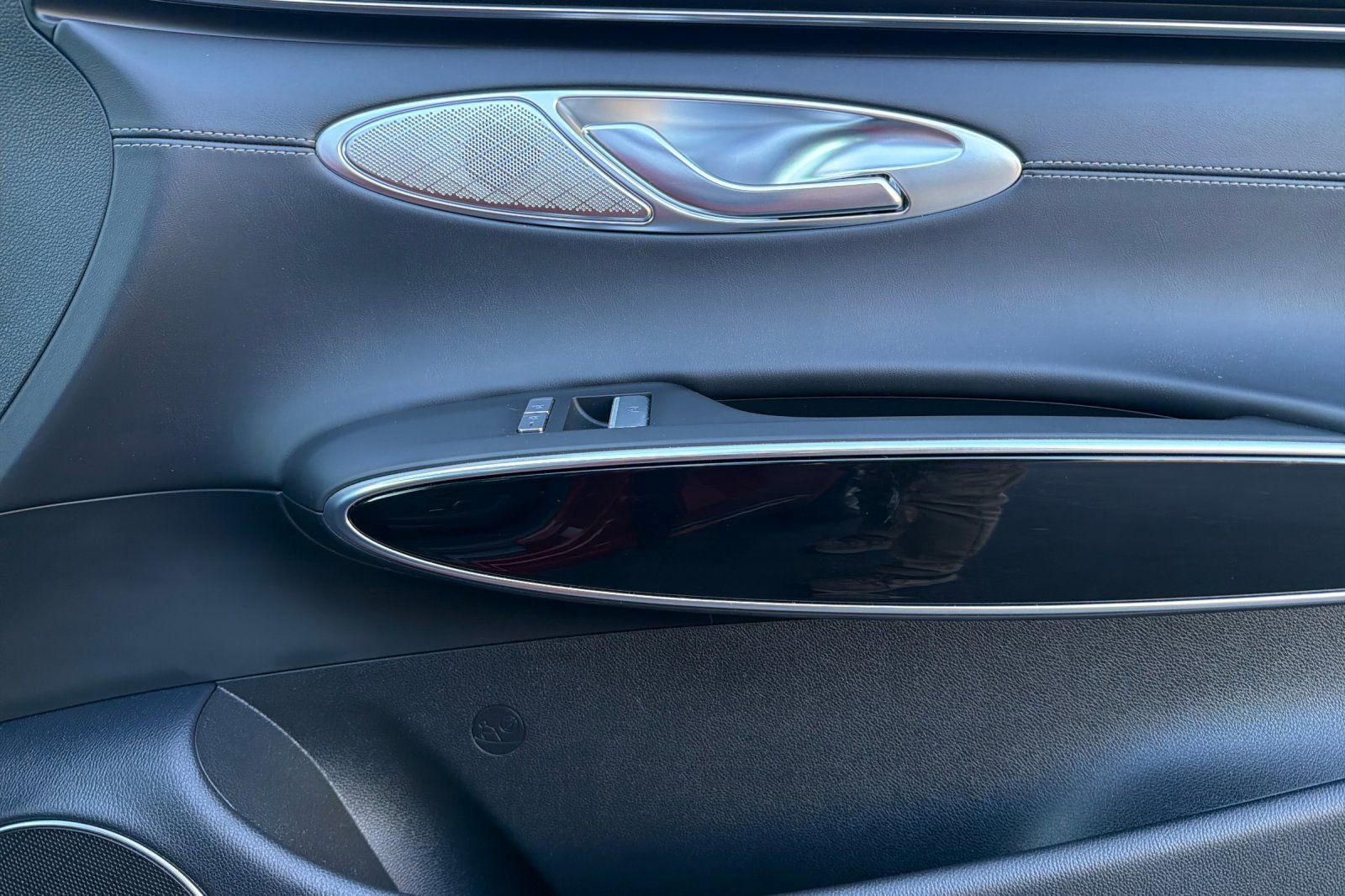 Used 2025 Genesis GV70 2.5T image 24