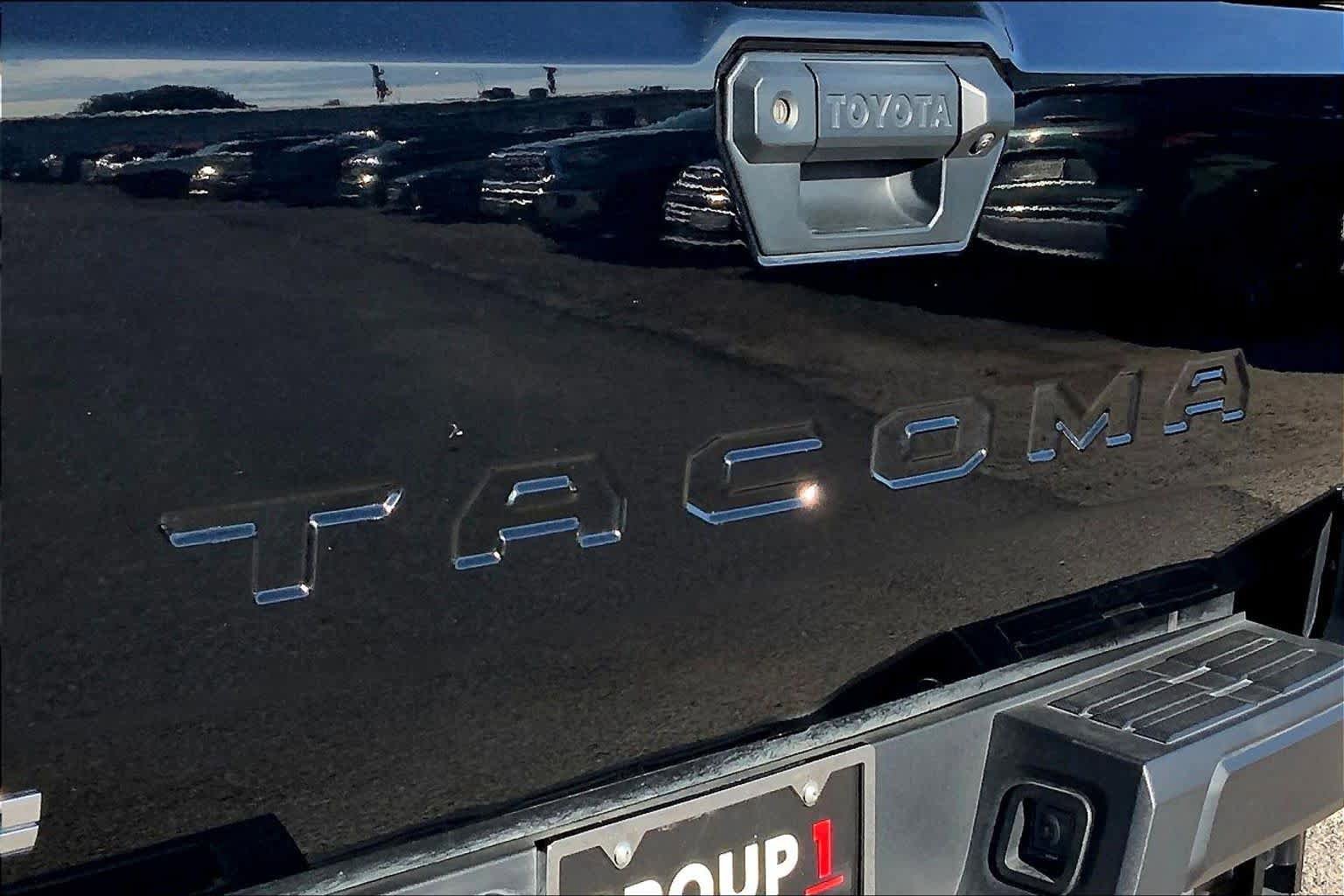 Used 2024 Toyota Tacoma SR AWD/4WD image 29