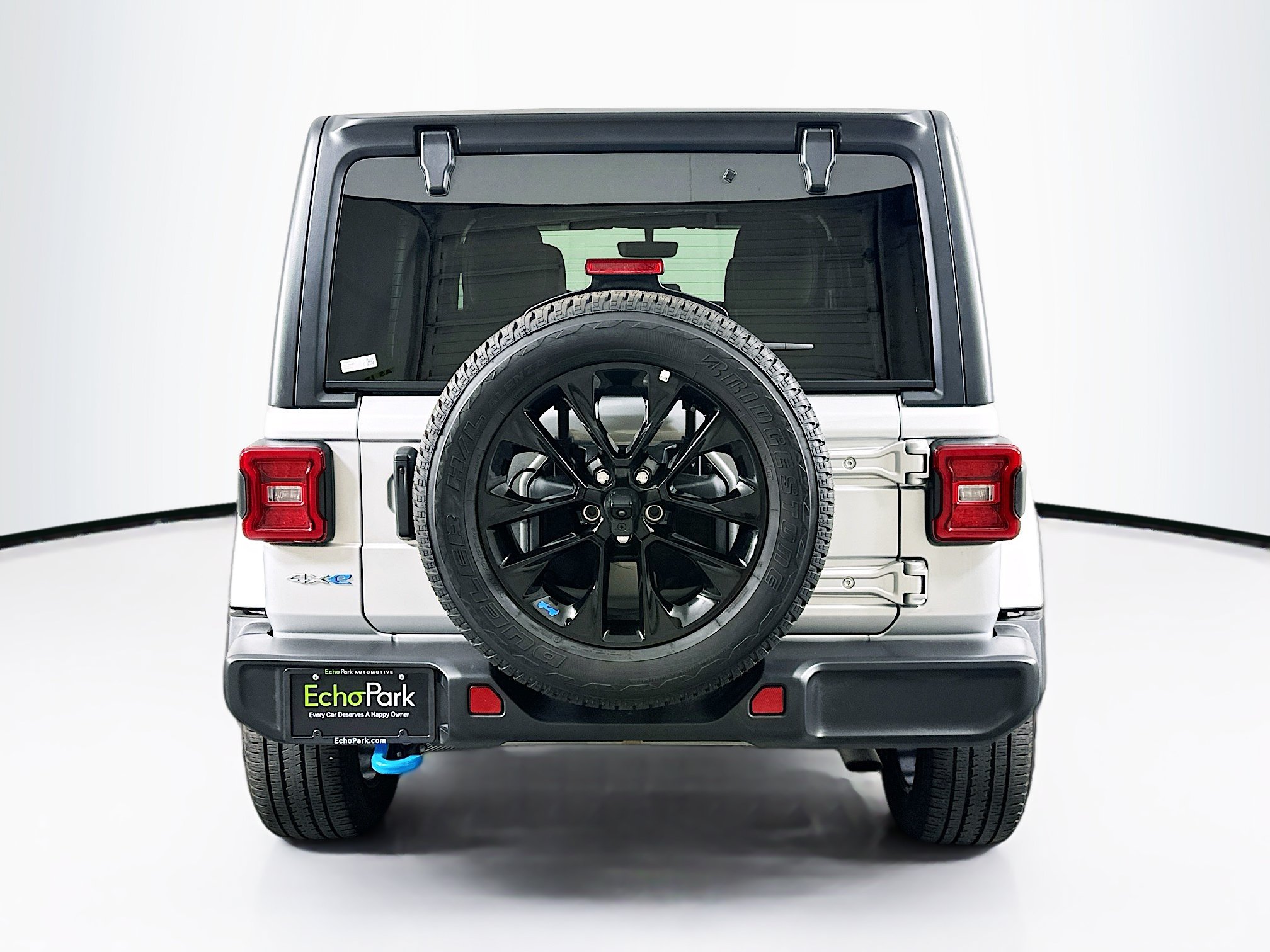 Used 2023 Jeep Wrangler Unlimited Sahara AWD/4WD image 7