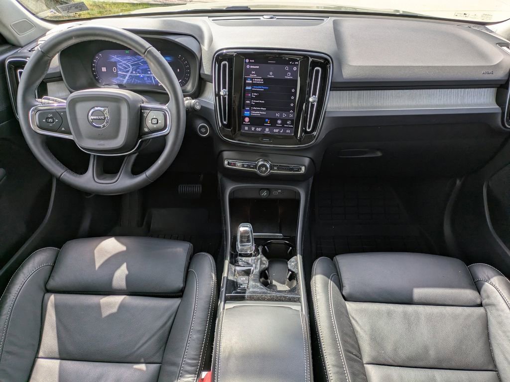 Certified 2023 Volvo XC40 B5 Plus w/ Driver Assist Package image 14