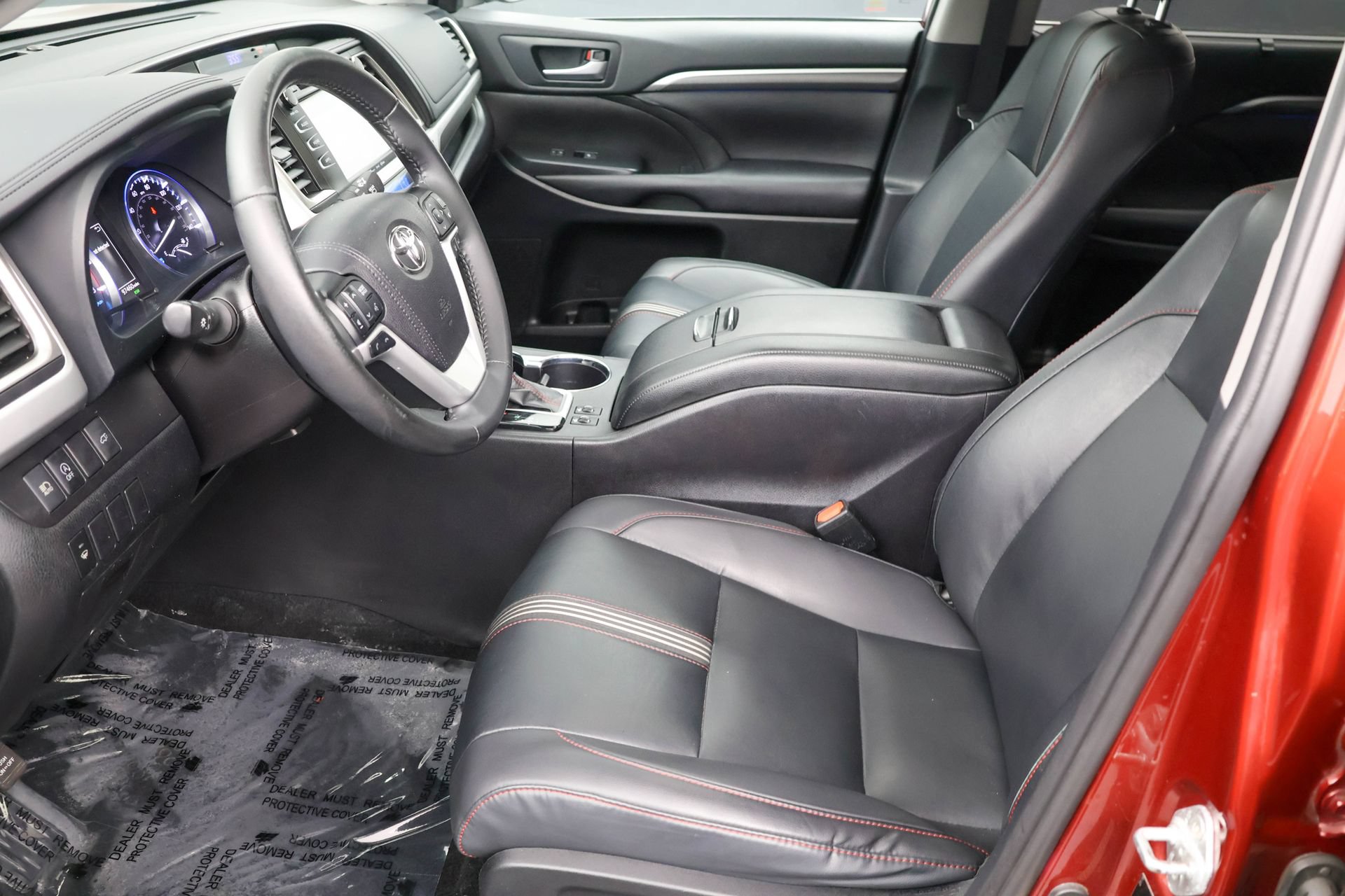 Used 2019 Toyota Highlander SE AWD/4WD image 6
