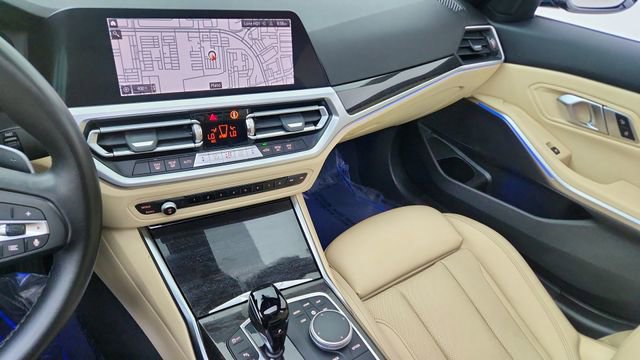 Used 2022 BMW 330i Sedan w/ Driving Assistance Package RWD image 42