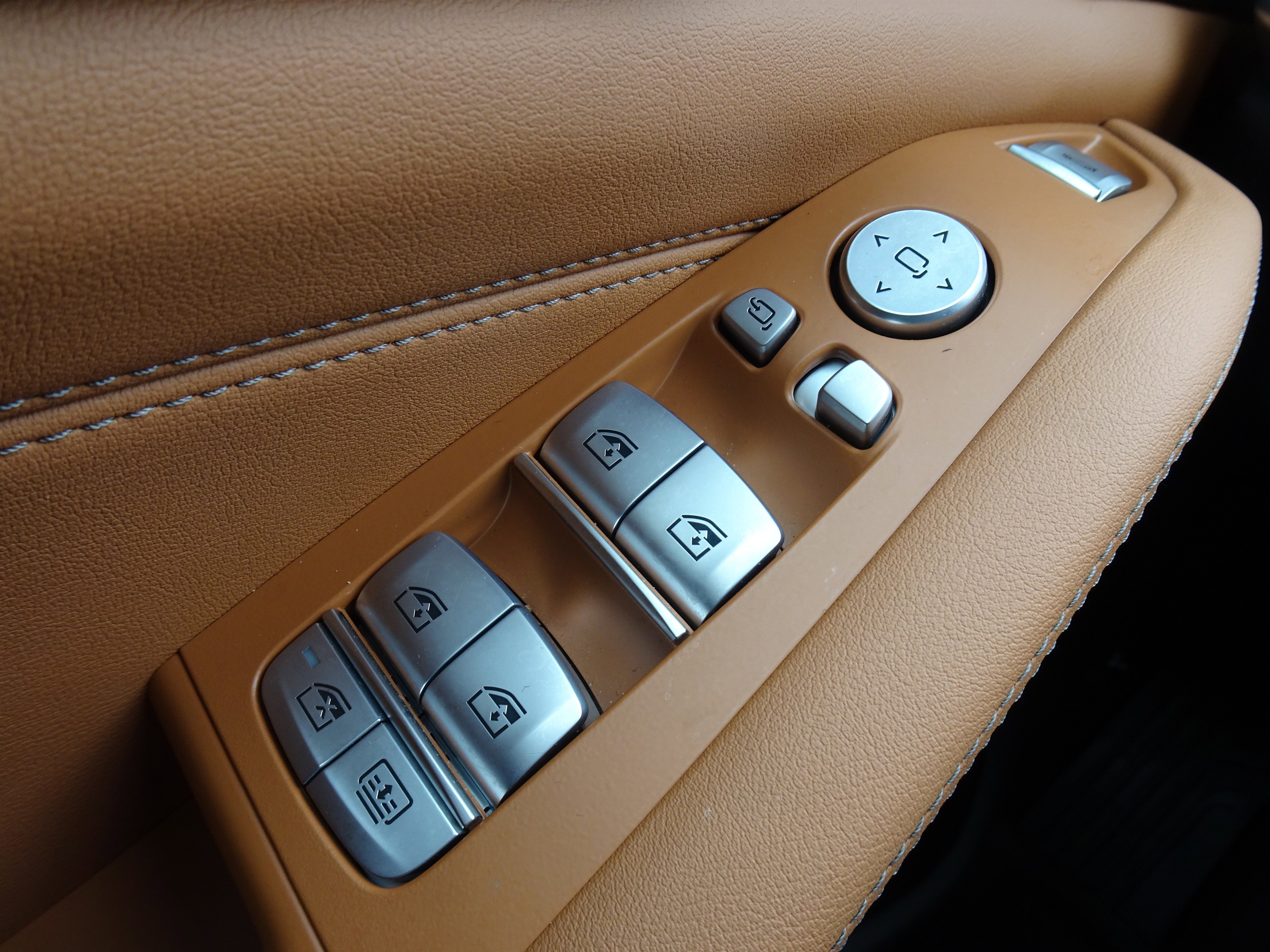 Used 2023 BMW X7 xDrive40i w/ Premium Package image 25