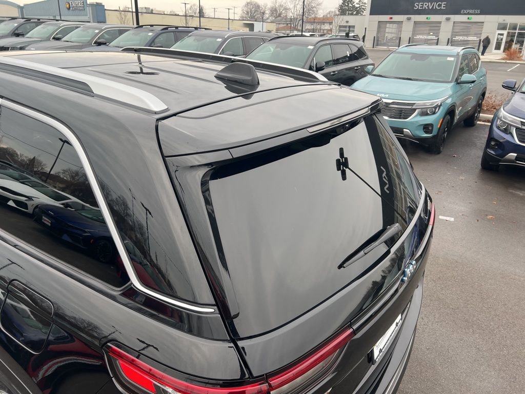 Used 2022 Jeep Grand Cherokee Summit w/ Advanced Protech Group IV image 37