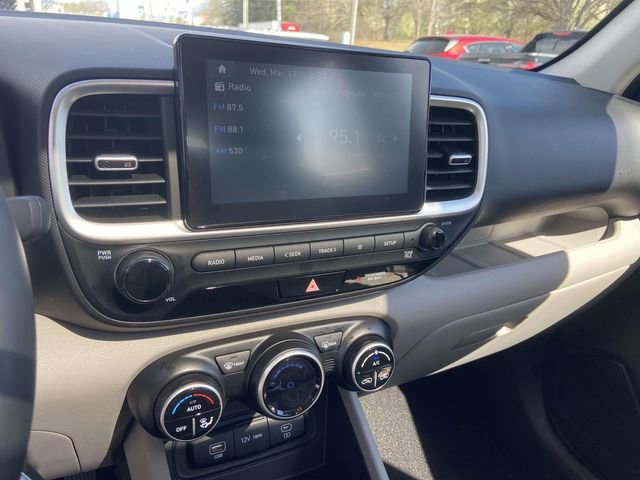 Certified 2023 Hyundai Venue SEL image 23