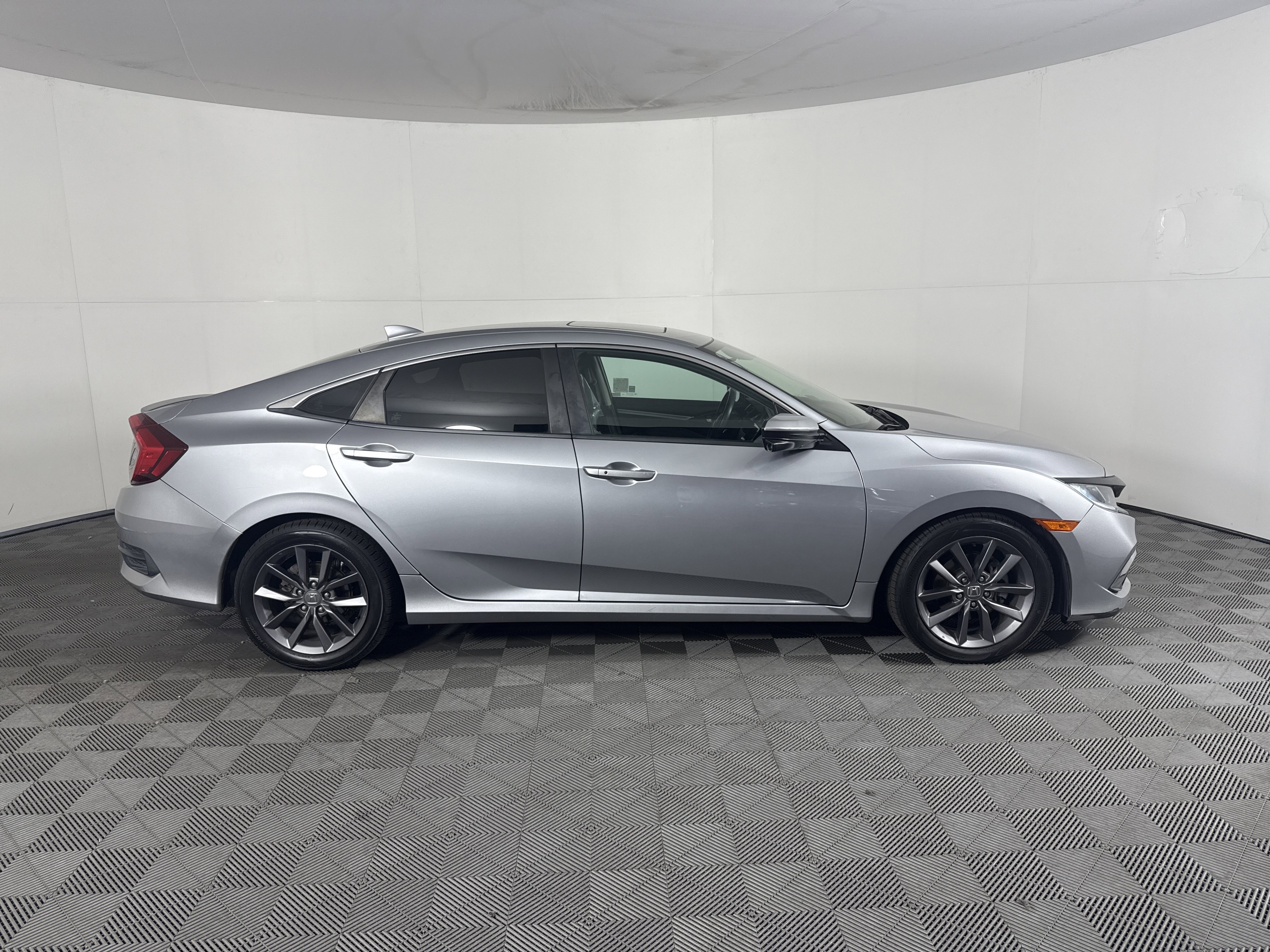 Certified 2019 Honda Civic EX image 3