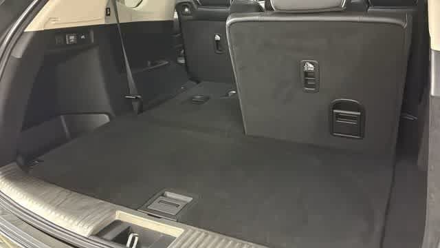 Used 2024 Acura MDX SH-AWD w/ Advance Package image 32