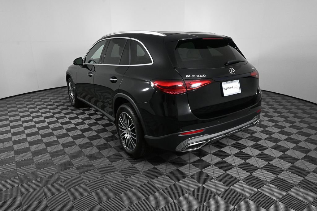 Certified 2024 Mercedes-Benz GLC 300 4MATIC image 4